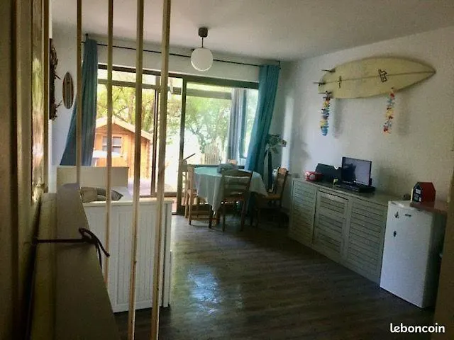 דירה Avec Jardinet